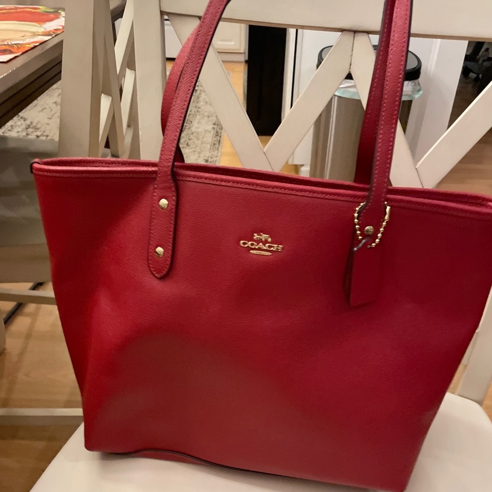 Red coach purse ❤️